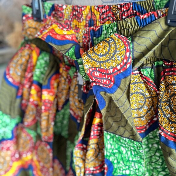 TRENDY, STYLISH, Multi-Colored African Print Circle & Skater Skirt! - Picture 5 of 6